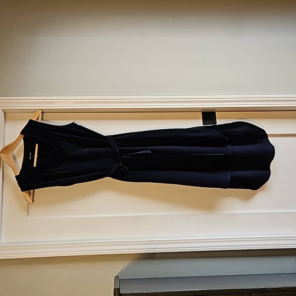 White House Black market Navy dress size small